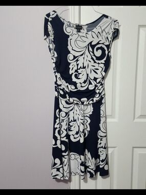 Enfocus Studio Navy & White Floral Midi Dress